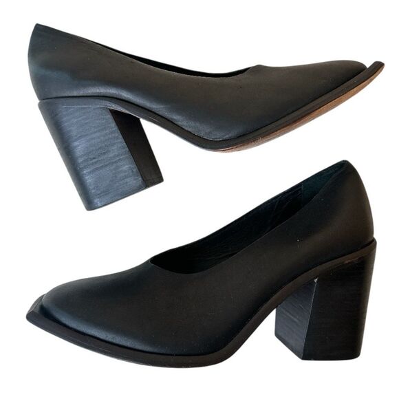 WAL & PAI Leather Black Square Toe Slip Heels - Picture 4 of 9